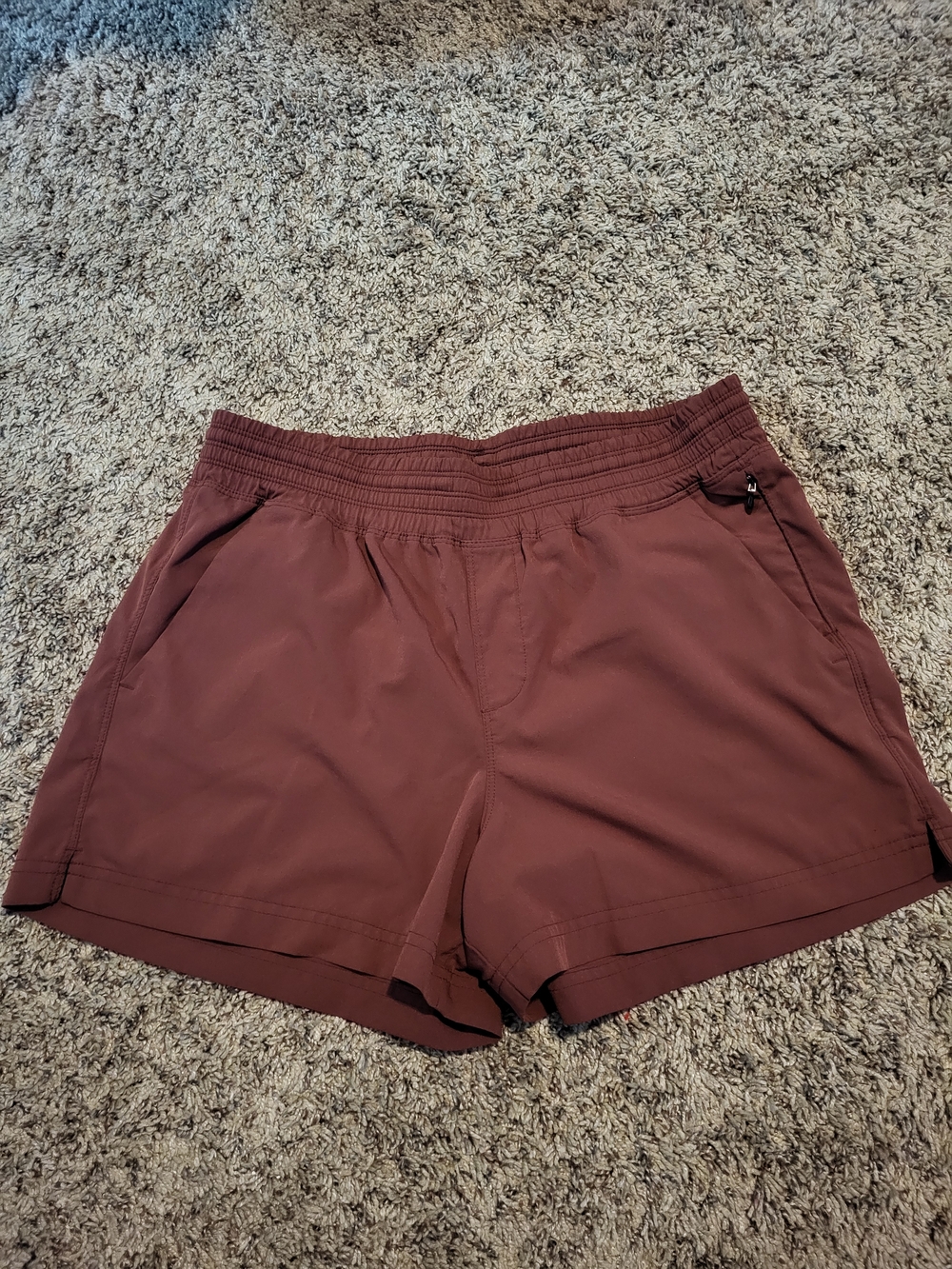 Old Navy Women's Athletic Shorts in Mauve